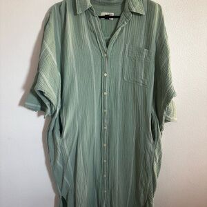 Universal Thread Green women’s Dress